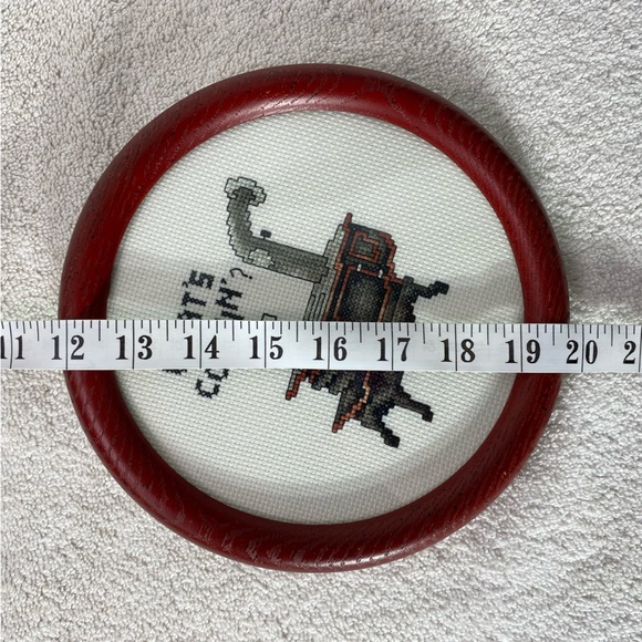 Vintage Handmade “What’s Cooking” Cross Stitch Wall Art W Round Red Brown Frame - Picture 4 of 10